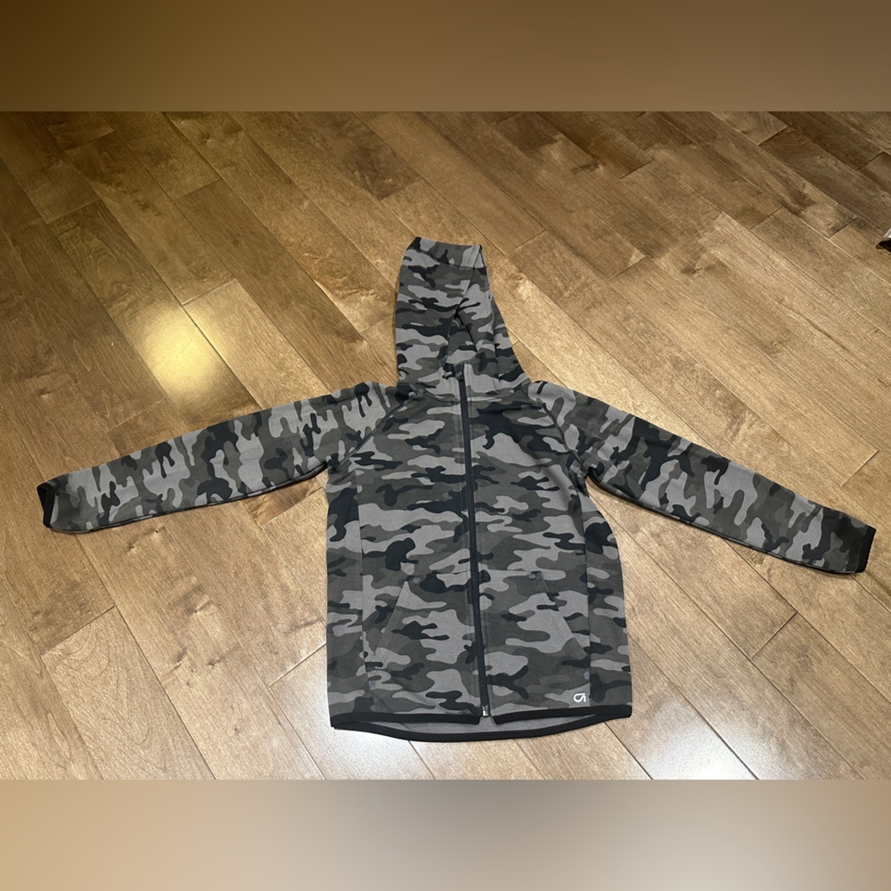 ⭐️BUNDLE 10 for $50⭐️GAP Kids Camo Hoodie - Black and Gray